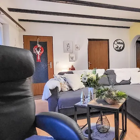 Pet Friendly In With Kitchen Apartment Arrach
