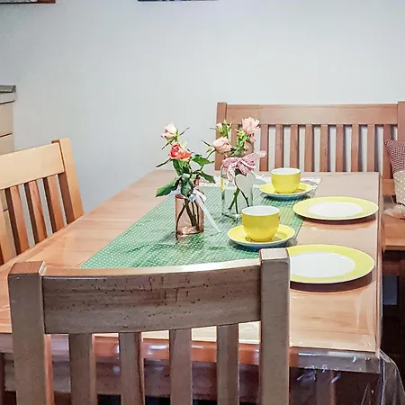 Pet Friendly In With Kitchen